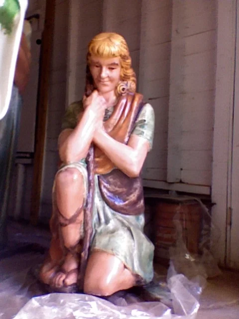 Kneeling Shepherd