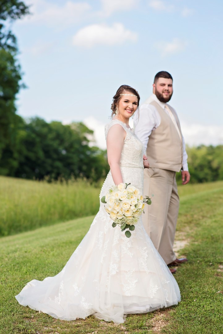 Madison+Austin_Wedding_SneakPeek_44 (Large).jpg