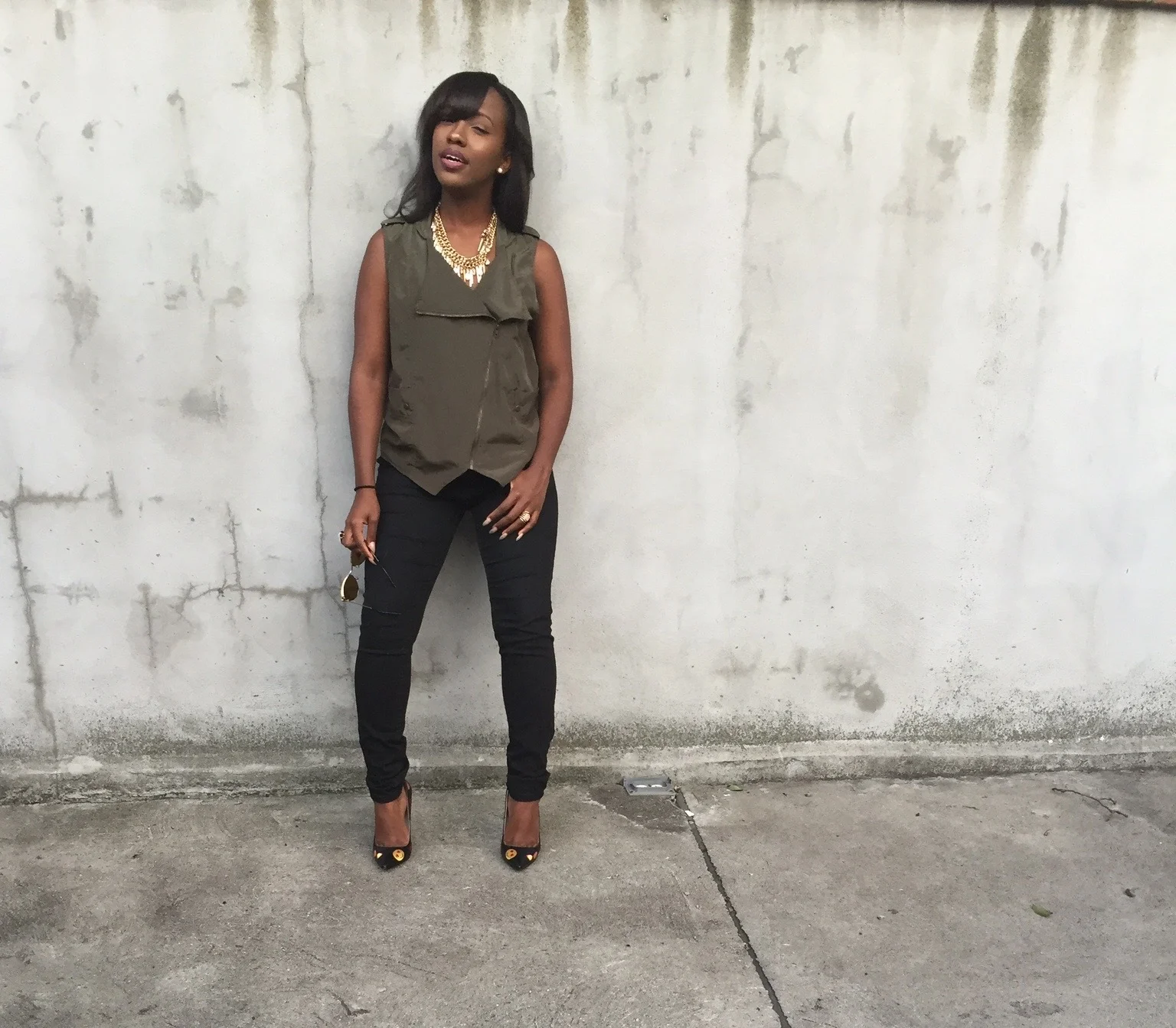 Top: Romwe | Black Jeans: Madrag | Shoes: Betsey Johnson c/o MJM | Necklace: Half of Mirina "Anastasia" Necklace | Sunglasses: TNEMNRODA
