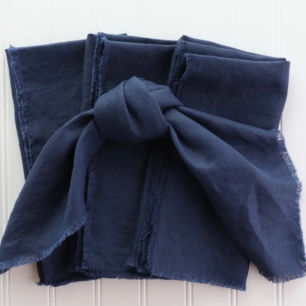 Linen napkins with fringed edges — Made on 23rd