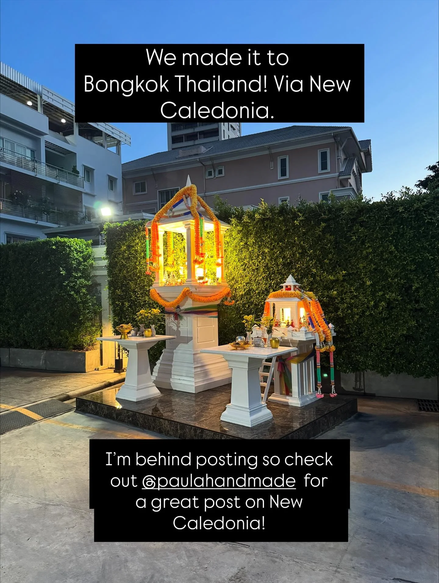 I&rsquo;m behind sharing our travel posts so more later&hellip;but for now&hellip;we made it Bangkok! Our friends, @paula_handmade and @willideiter have local knowledge as they lived here for several years. After an 11hour flight from New Caledonia w