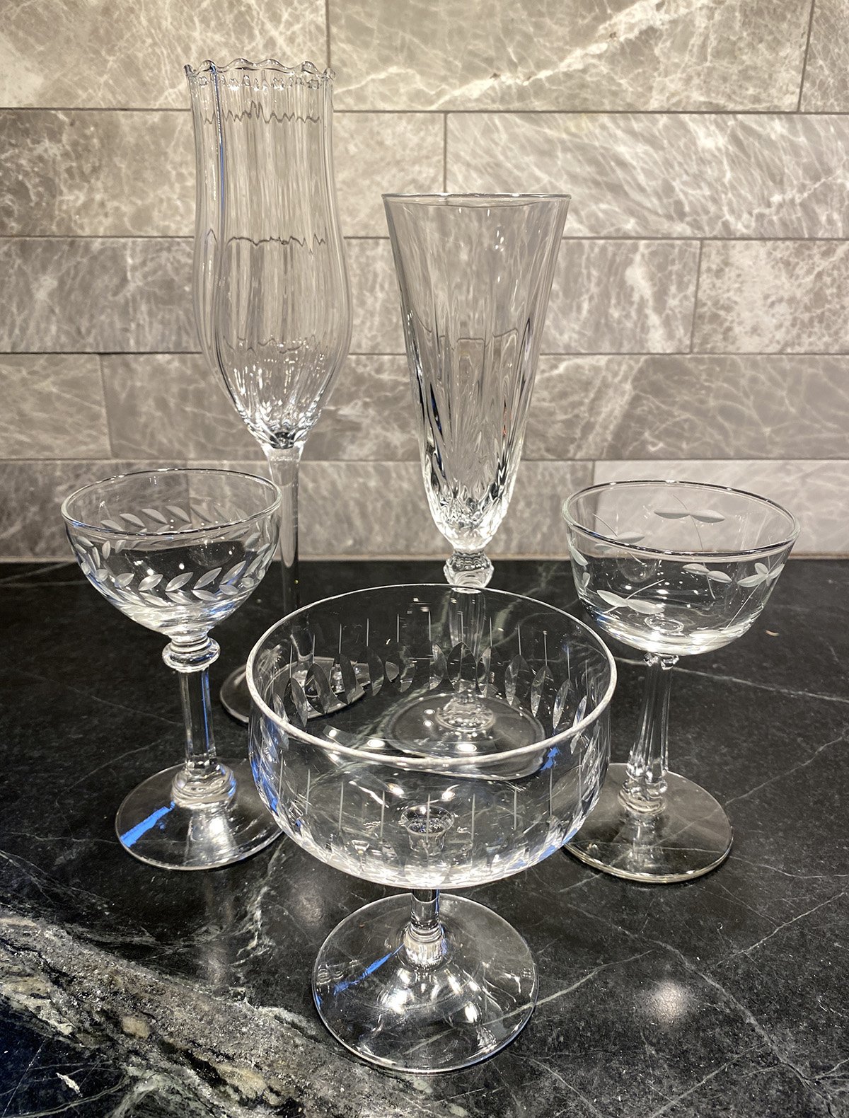 Vintage Tulip Champagne Glasses, Champagne Flutes, Vintage Glasses, Vintage  Etched Crystal Glasses, Tulip Style Glasses, Mimosa Glasses 
