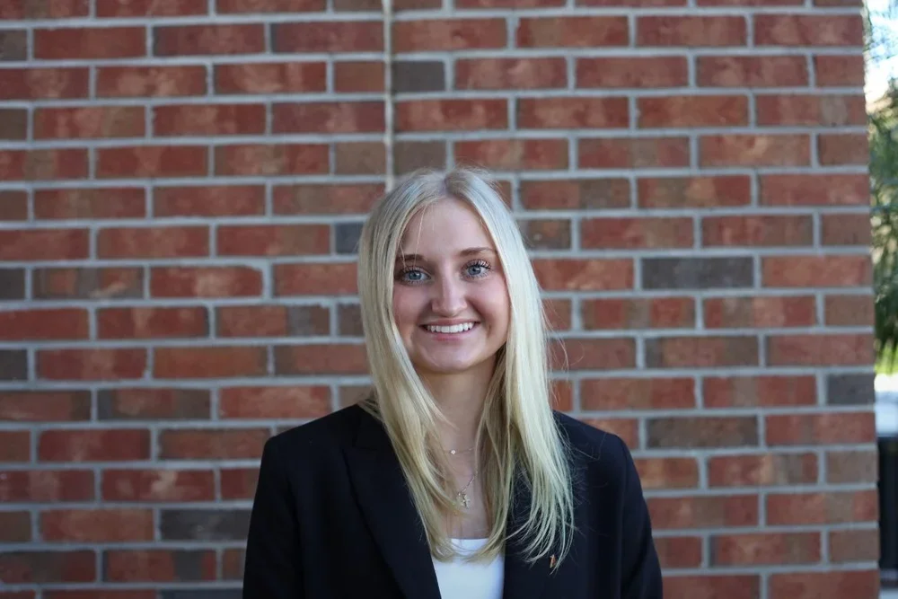 Alexa Voller Headshot