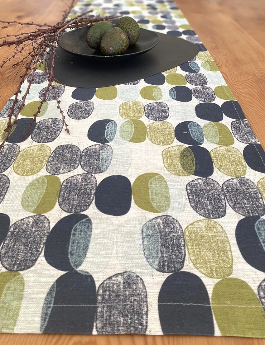 waterpools-tablerunner.jpg