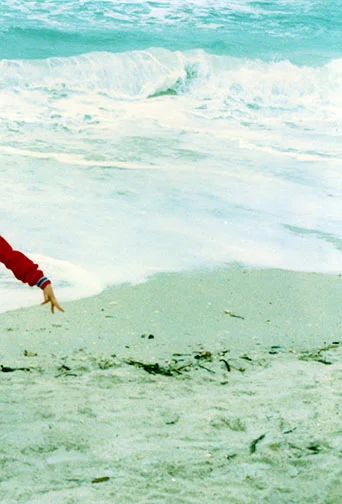 a519c6dcef6a22e1-beach.jpg