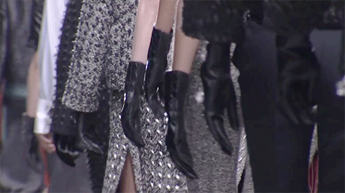 balenciaga-gloves.gif