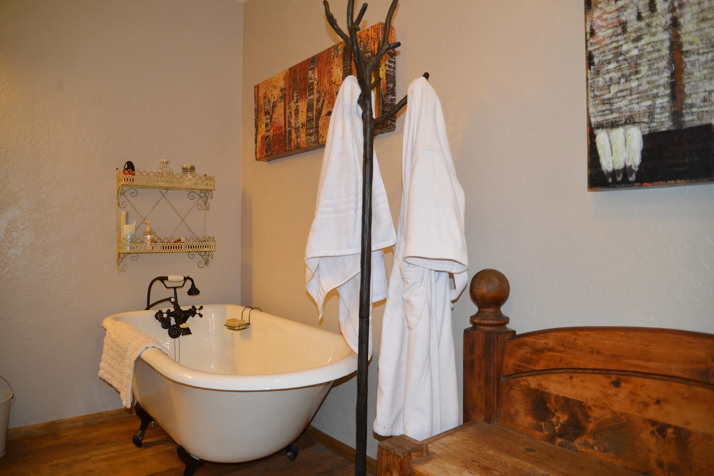 Claw Foot Tub.jpg