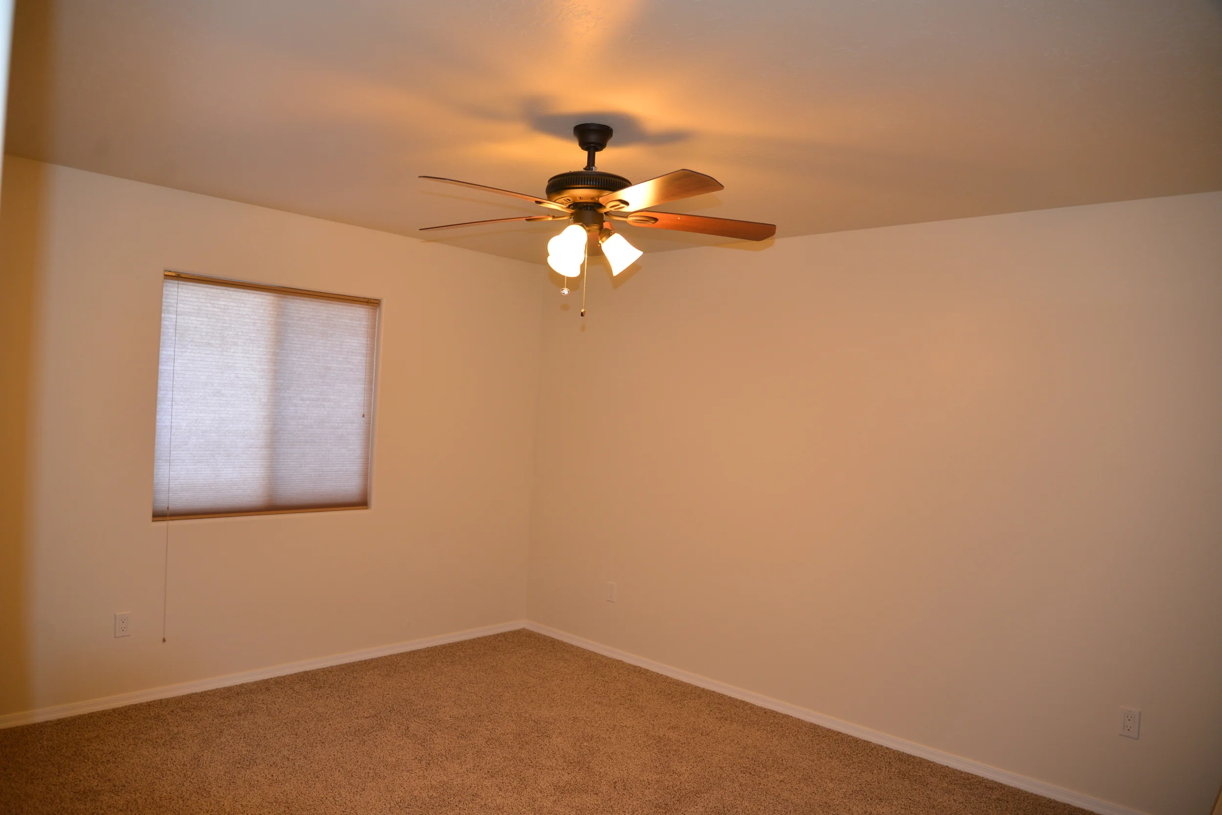 Bedroom 2.JPG