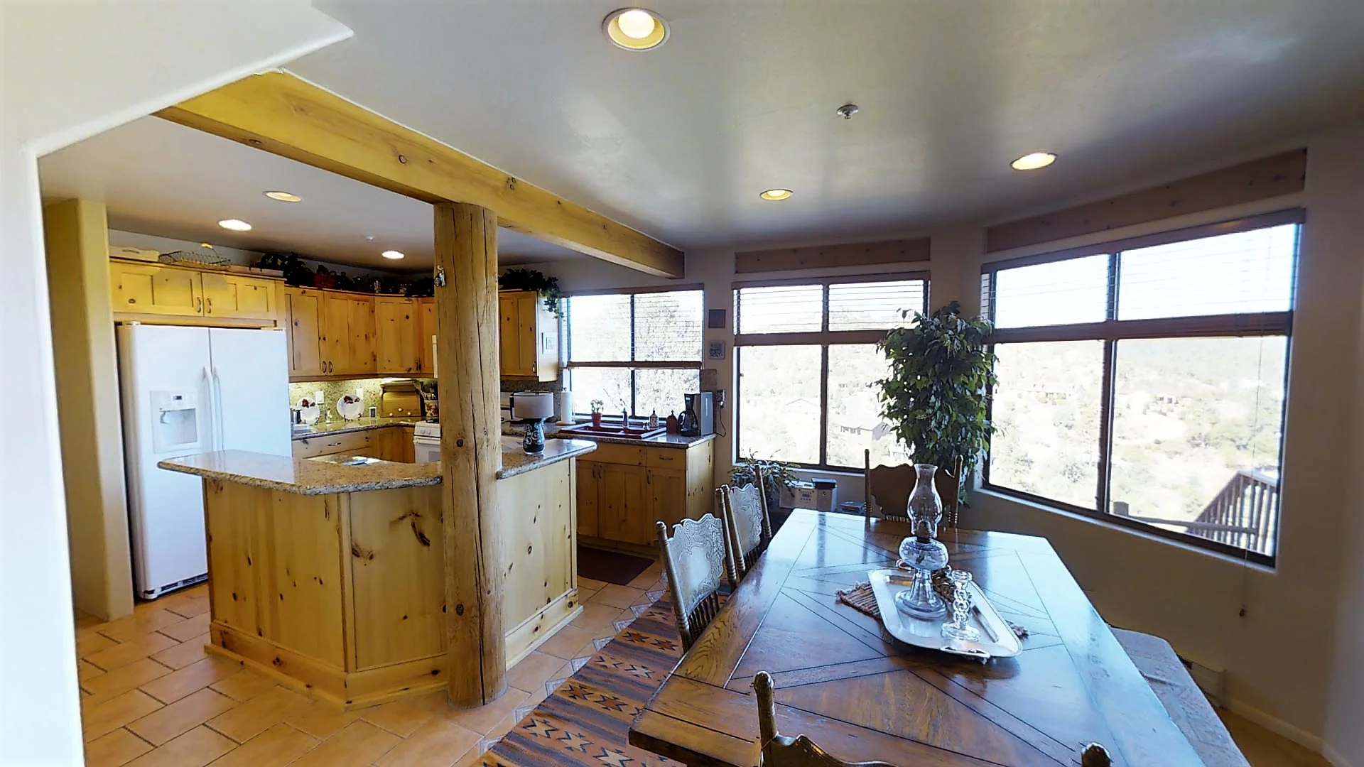 KITCHEN DINING.jpg
