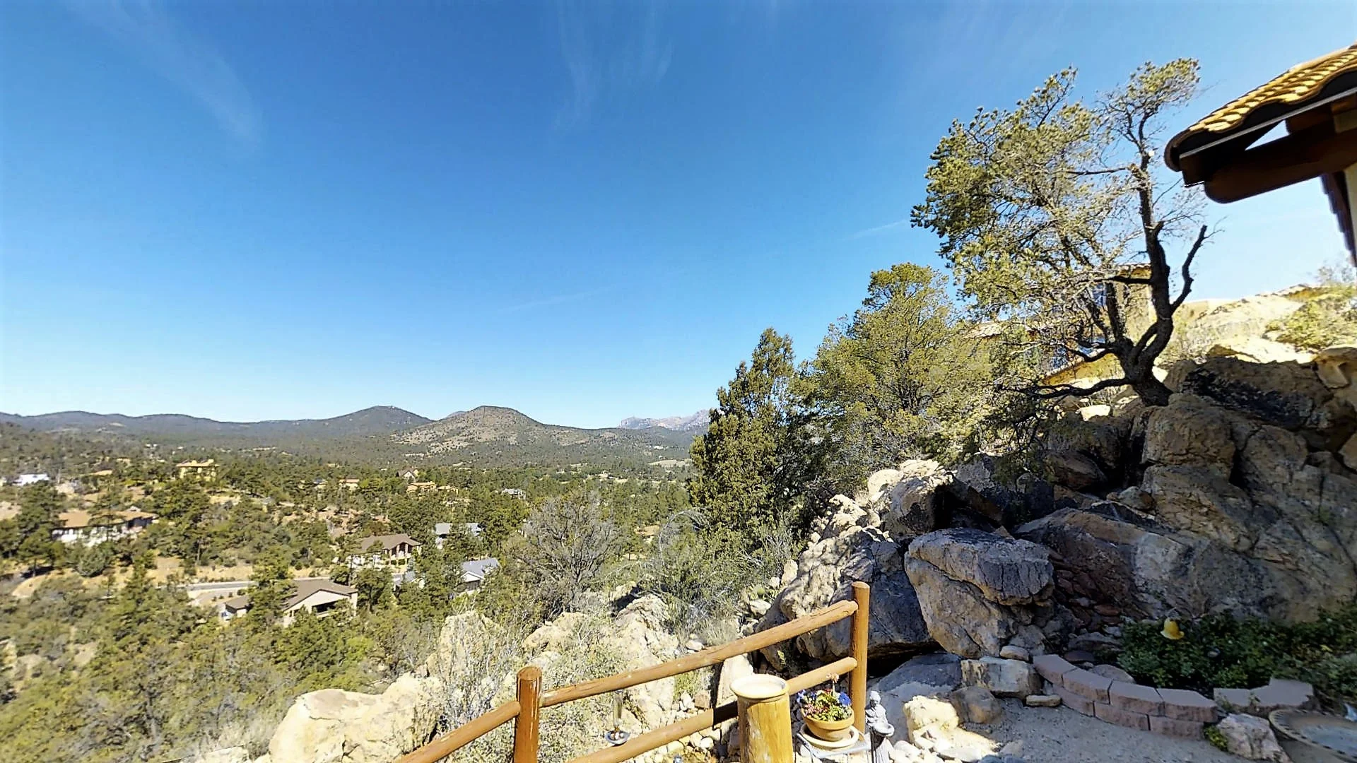 PATIO MOUNTAIN VIEW.jpg