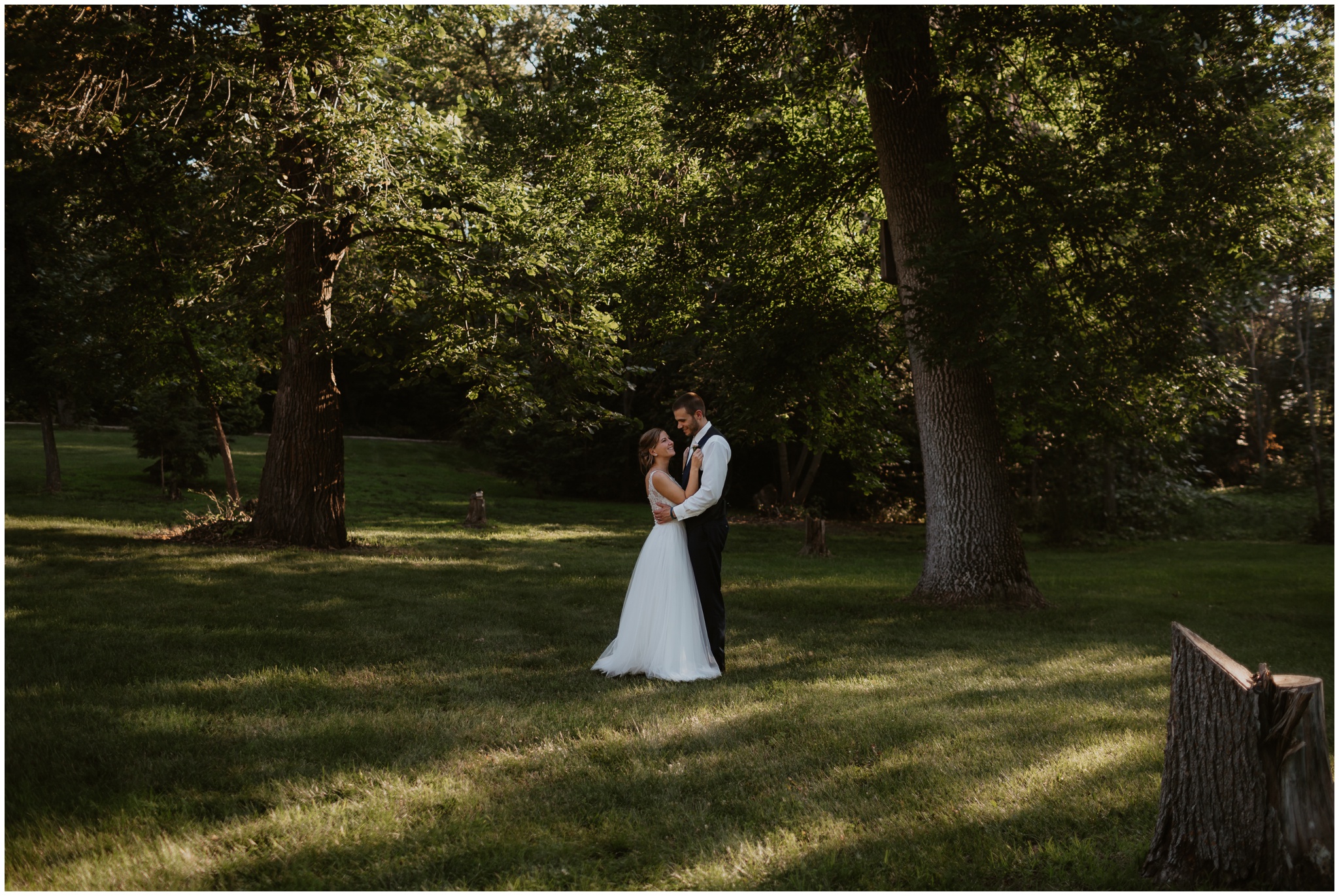 The Morros Chicago Wedding Photography John and Paige July Minnesota Outdoor Wedding_0216.jpg