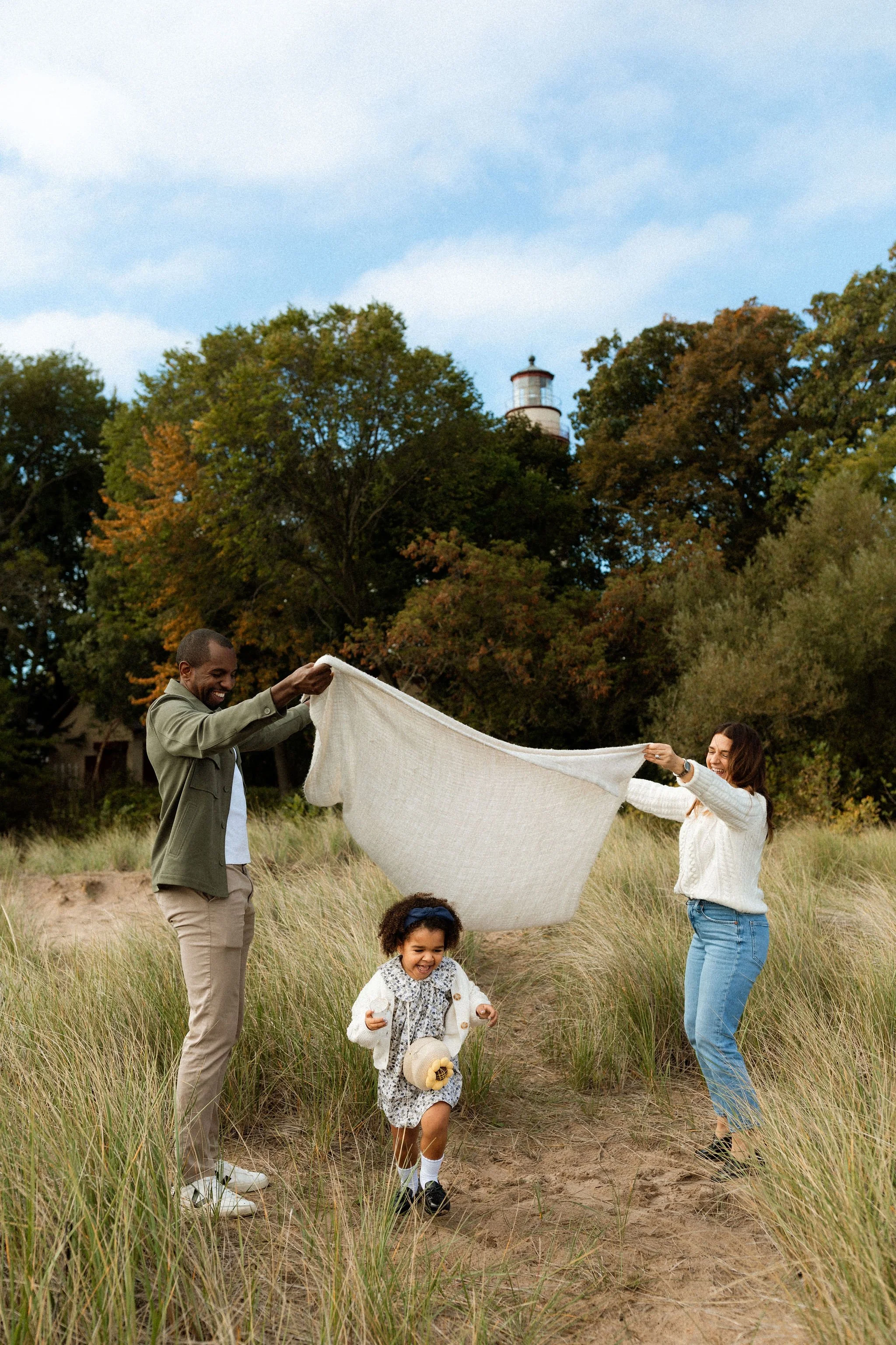 TheMorrosPhotographyTheSealysGrossePointLighthouseEvanstonFamilySession-36.jpg