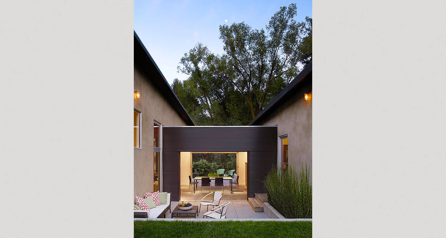 3 Bar Residence