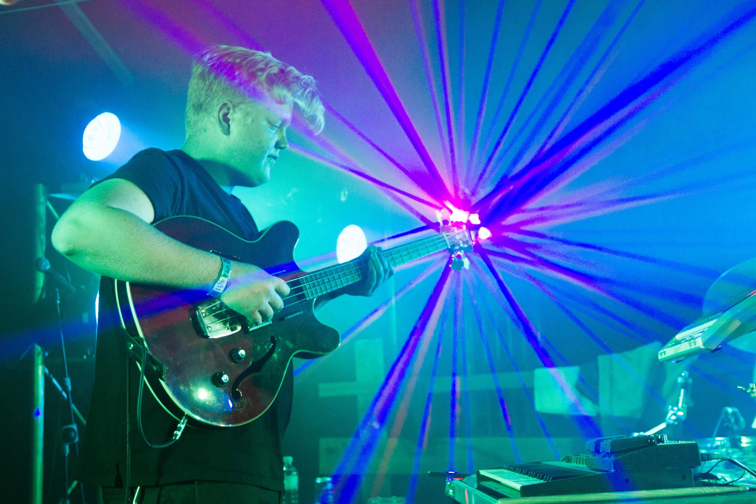 The power of the bass with Oli, Flamingo putting on a light show