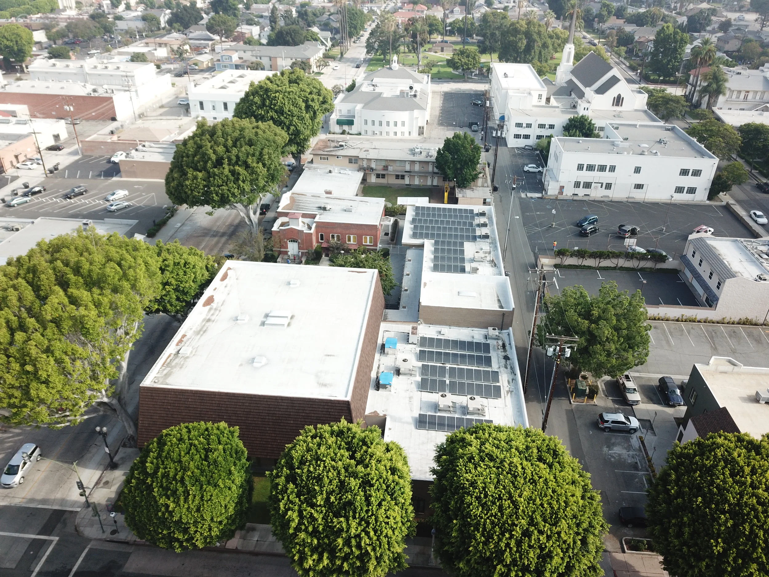  🌍Whittier, CA 💡 36KW  System Size 🌱 1M lbs  of CO2 Emissions Reduced ⏱ 3  Year ROI 