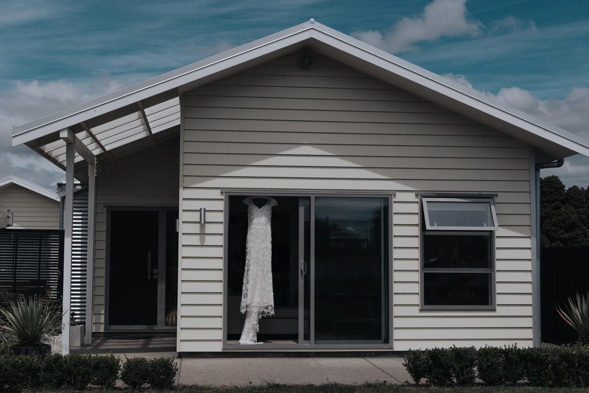 LOVELENSCAPES PHOTOGRAPHY • VISUAL POETRY • NEW ZEALAND WEDDING PHOTOGRAPHER • AUSTRALIAN WEDDING PHOTOGRAPHER • BRISBANE • MELBOURNE • SYDNEY • HOBART • TARUREKA ESTATE • ANNA CAMPBELL • 23.jpg