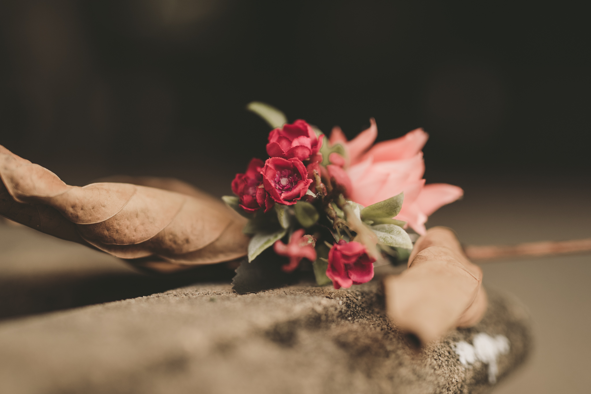 LOVELENSCAPES PHOTOGRAPHY X ANNA CAMPBELL BRIDAL X LEMAE MAKEUP ARTISTRY X BLOOMING LOVELY BOUQUETS X ERIN LIGHTFOOT X LITTLE WHITE COUTURE • 19.jpg