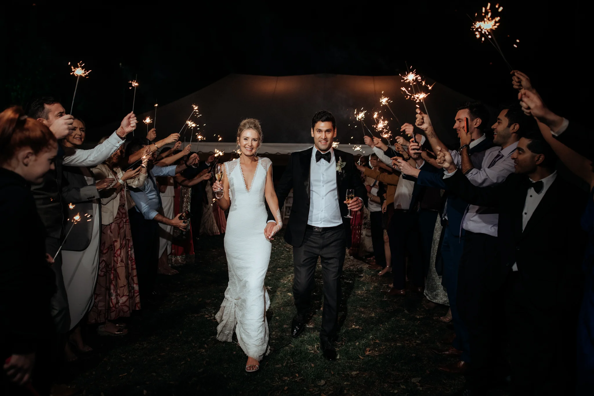 BRISBANE WEDDING PHOTOGRAPHER • BUNDALEER RAINFOREST GARDENS WEDDING • ONE DAY BRIDAL WEDDING GOWN • ROXY HOTTEN CELEBRANT • LOVELENSCAPES PHOTOGRAPHY • 196.jpg