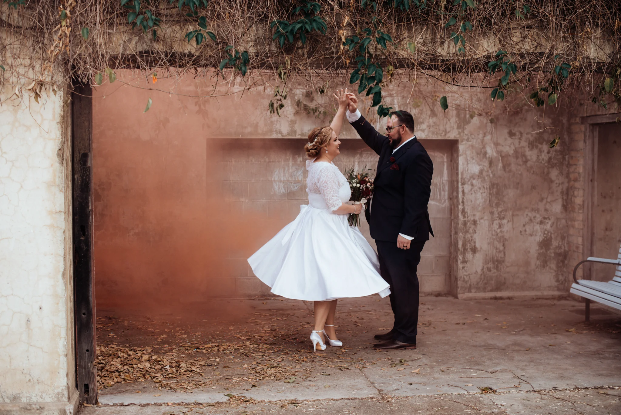 Smokebomb Photography Guide for Weddings