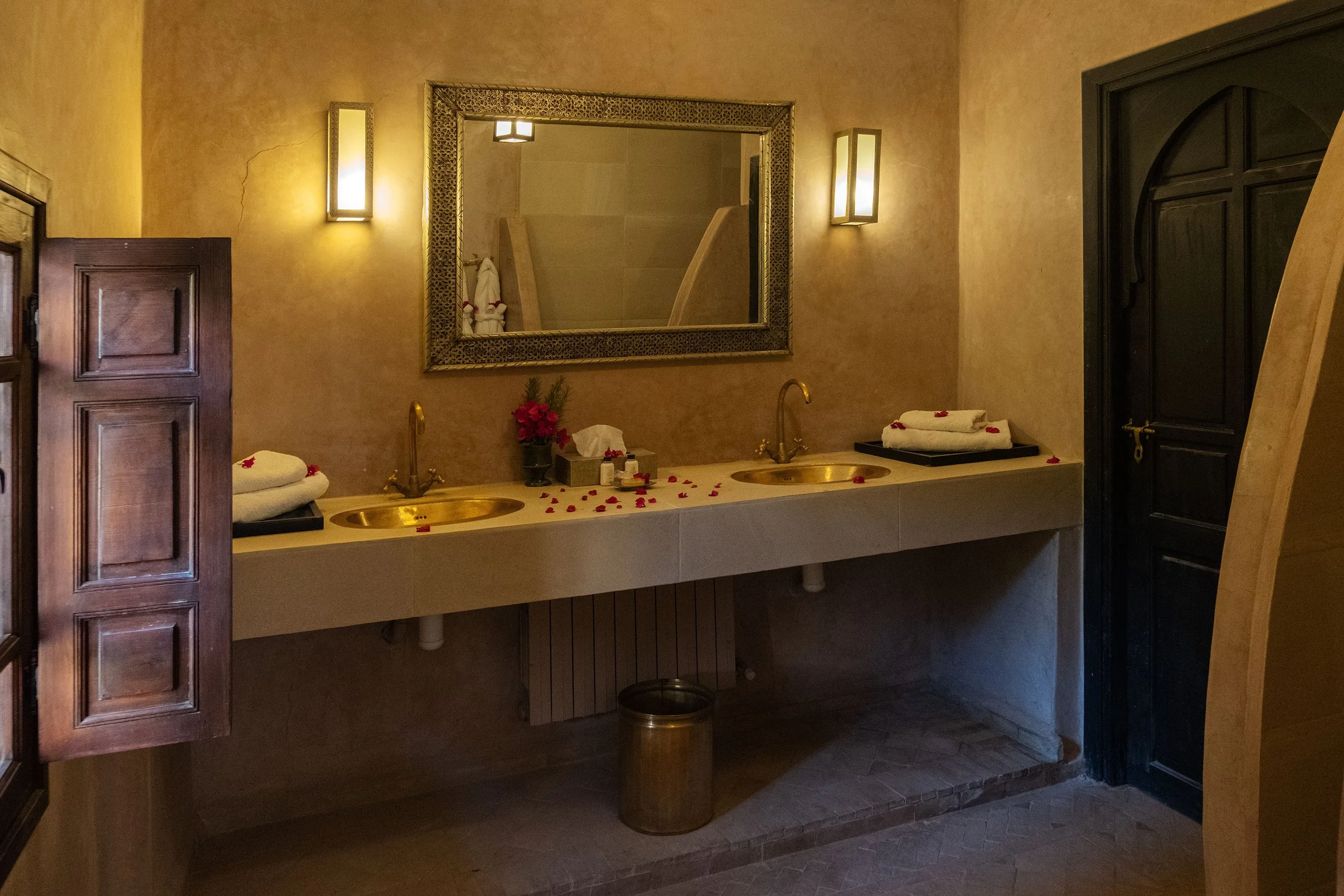 Farmhouse Room Double Vanity Bathroom Capaldi Hotel.jpg