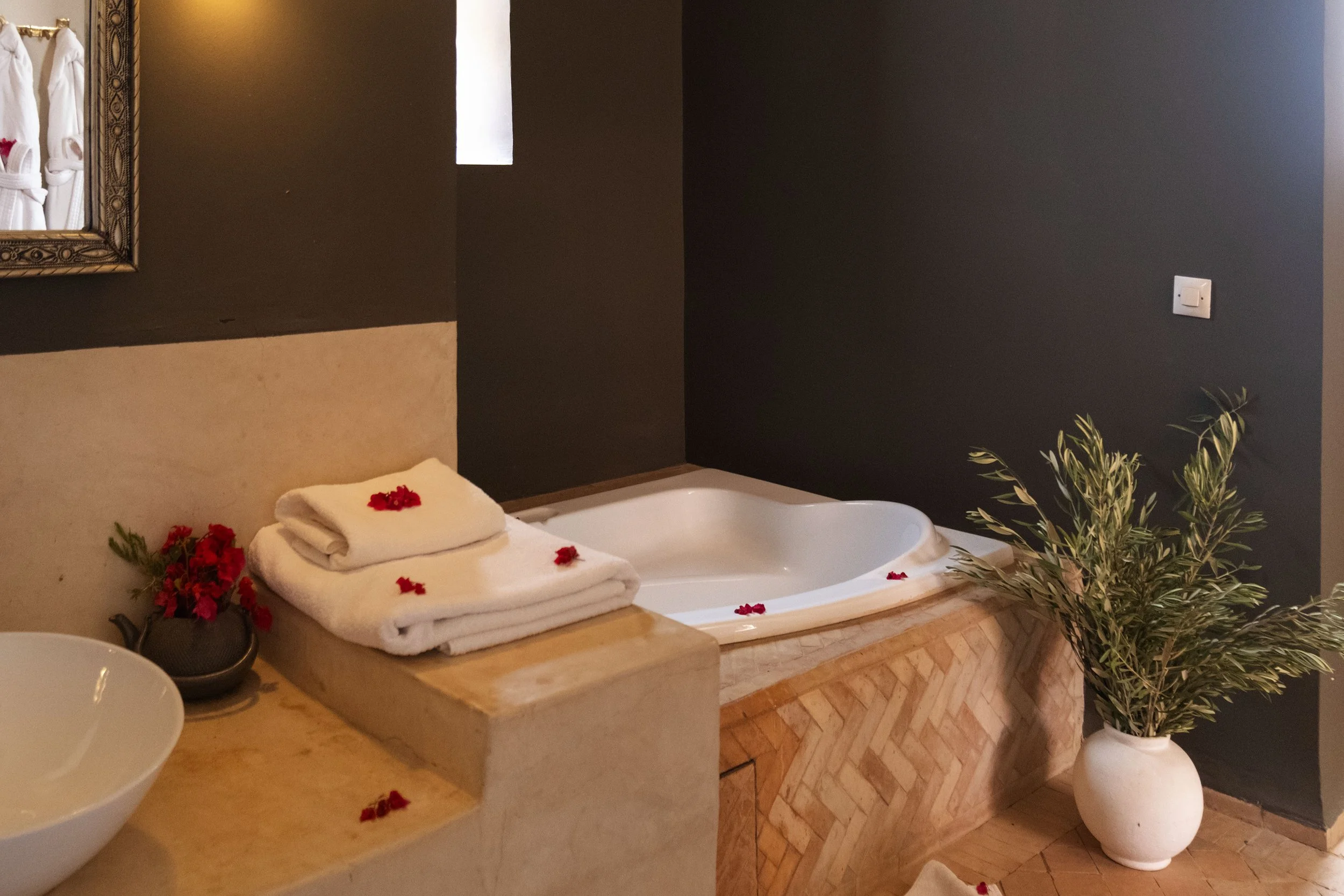 Atlas Room Bathtub Capaldi Hotel.jpg