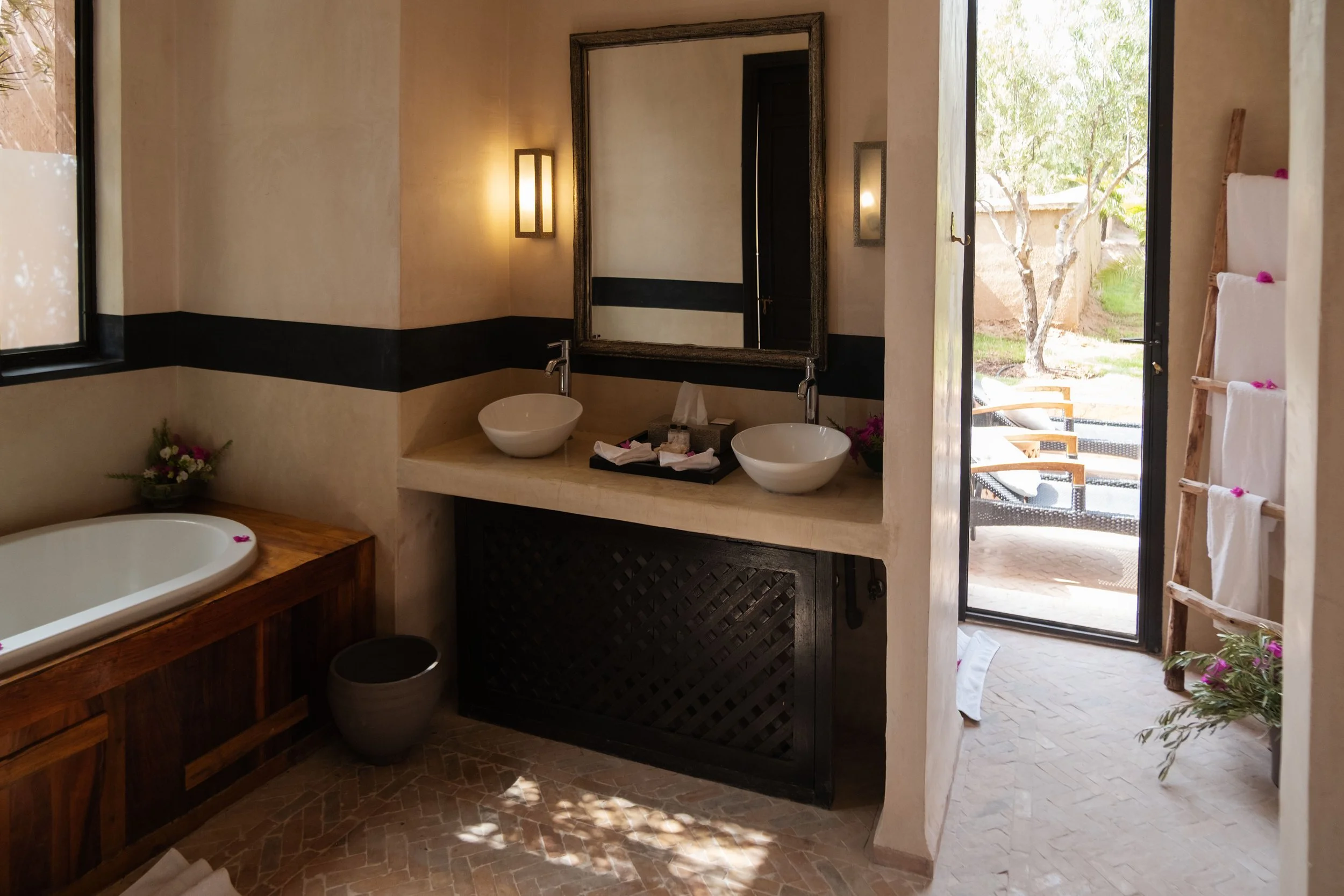 Pool suite bathroom Capaldi Hotel.jpg