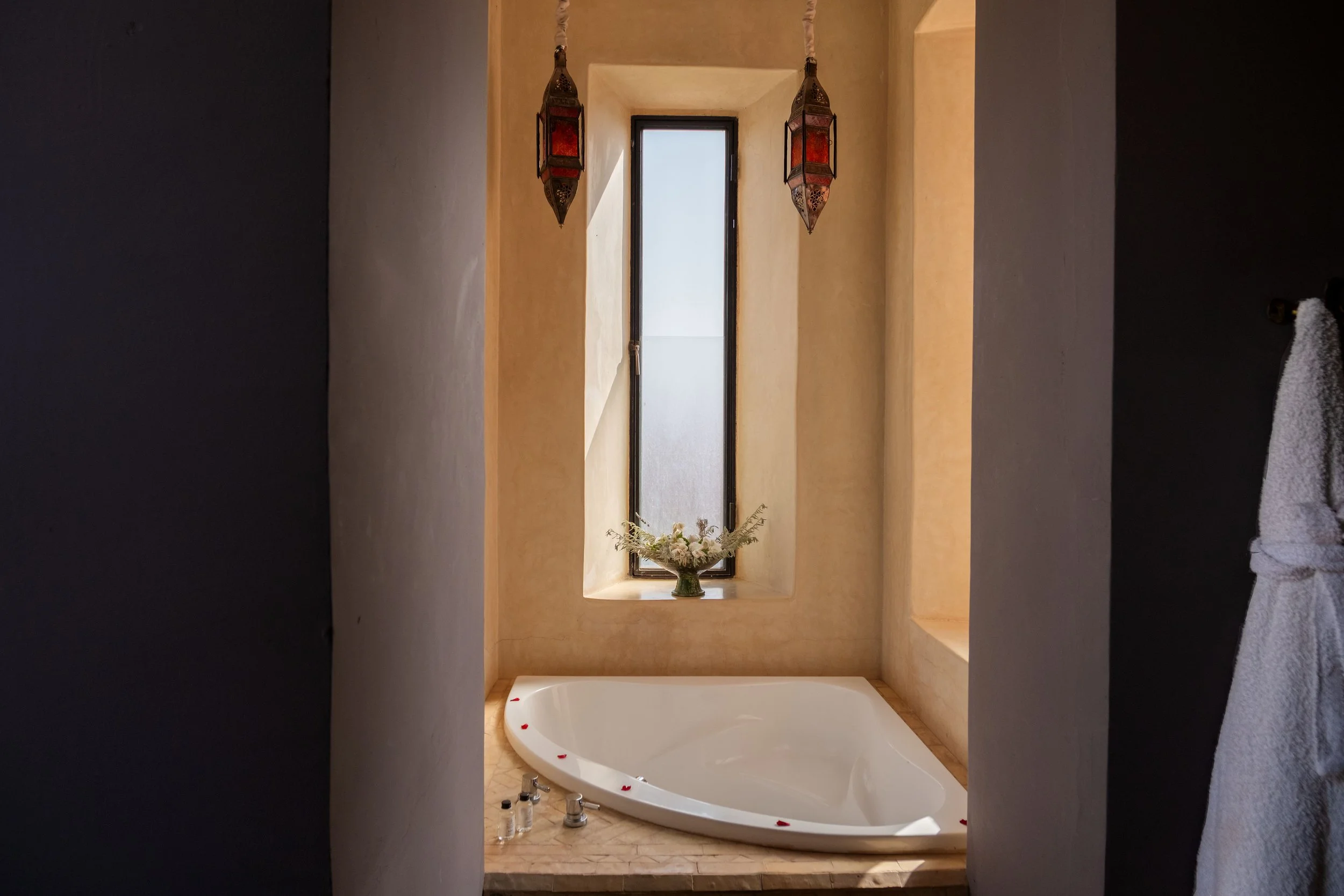 Deluxe Suite Bath Capaldi Hotel.jpg