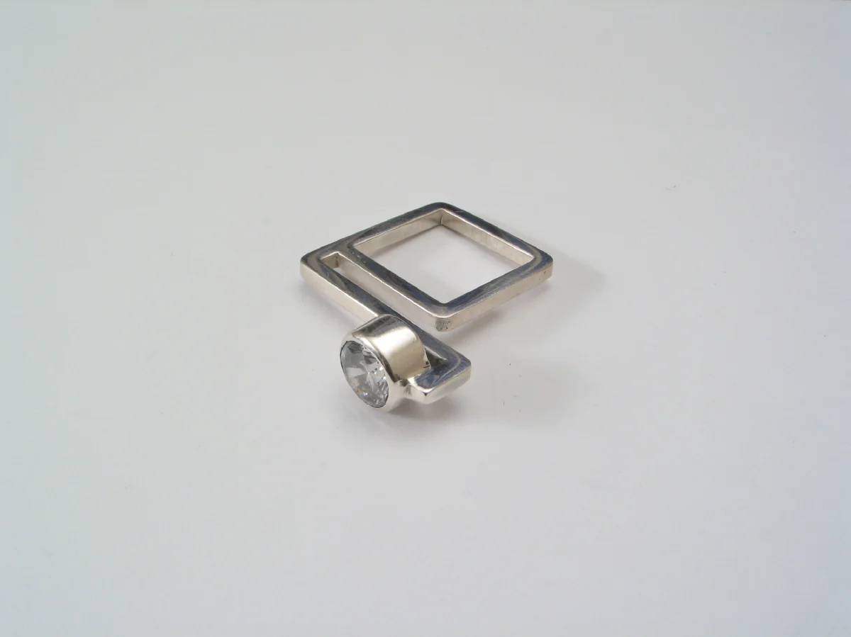  Ring signed by DS, sterling silver, white topaz - construction 