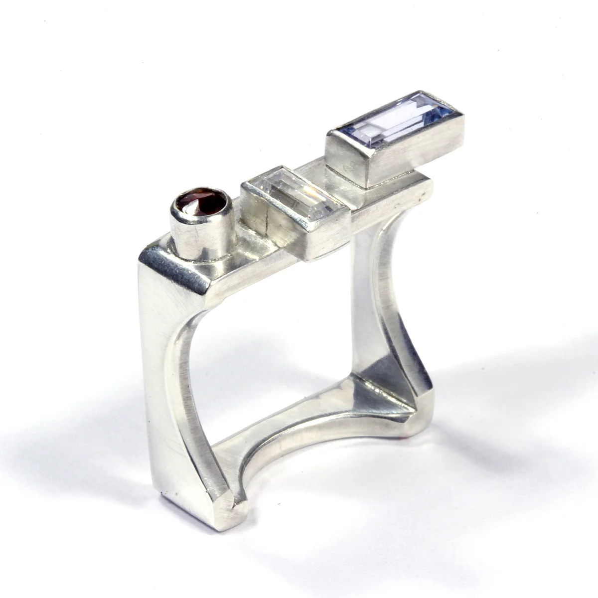  Ring signed by DS, sterling silver, sapphire, garnet, aquamarine - construction 