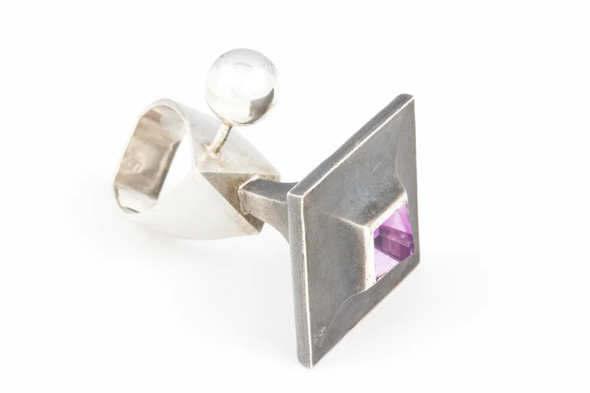  Ring signed by DS, sterling silver, amethyst - casting,&nbsp;construction 