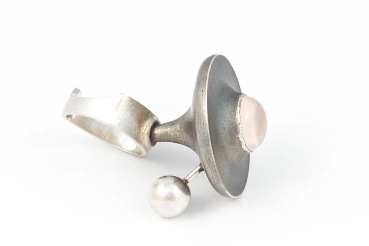  Ring signed by DS, sterling silver, pink quartz - casting,&nbsp;construction 