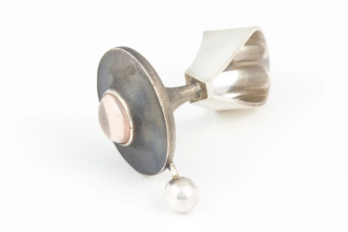 Ring signed by DS, sterling silver, pink quartz - casting,&nbsp;construction 