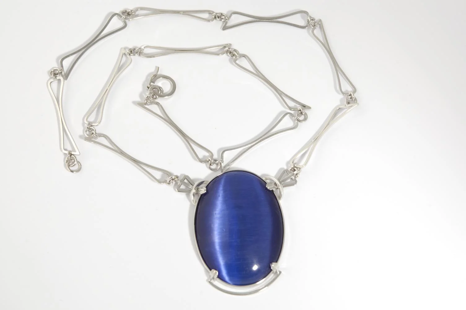 Pendant signed by DS, sterling silver, star sapphire - construction