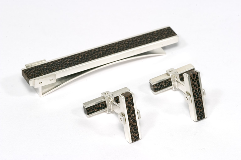  Cufflinks and tie pin signed by DS, sterling silver, wenge - construction 