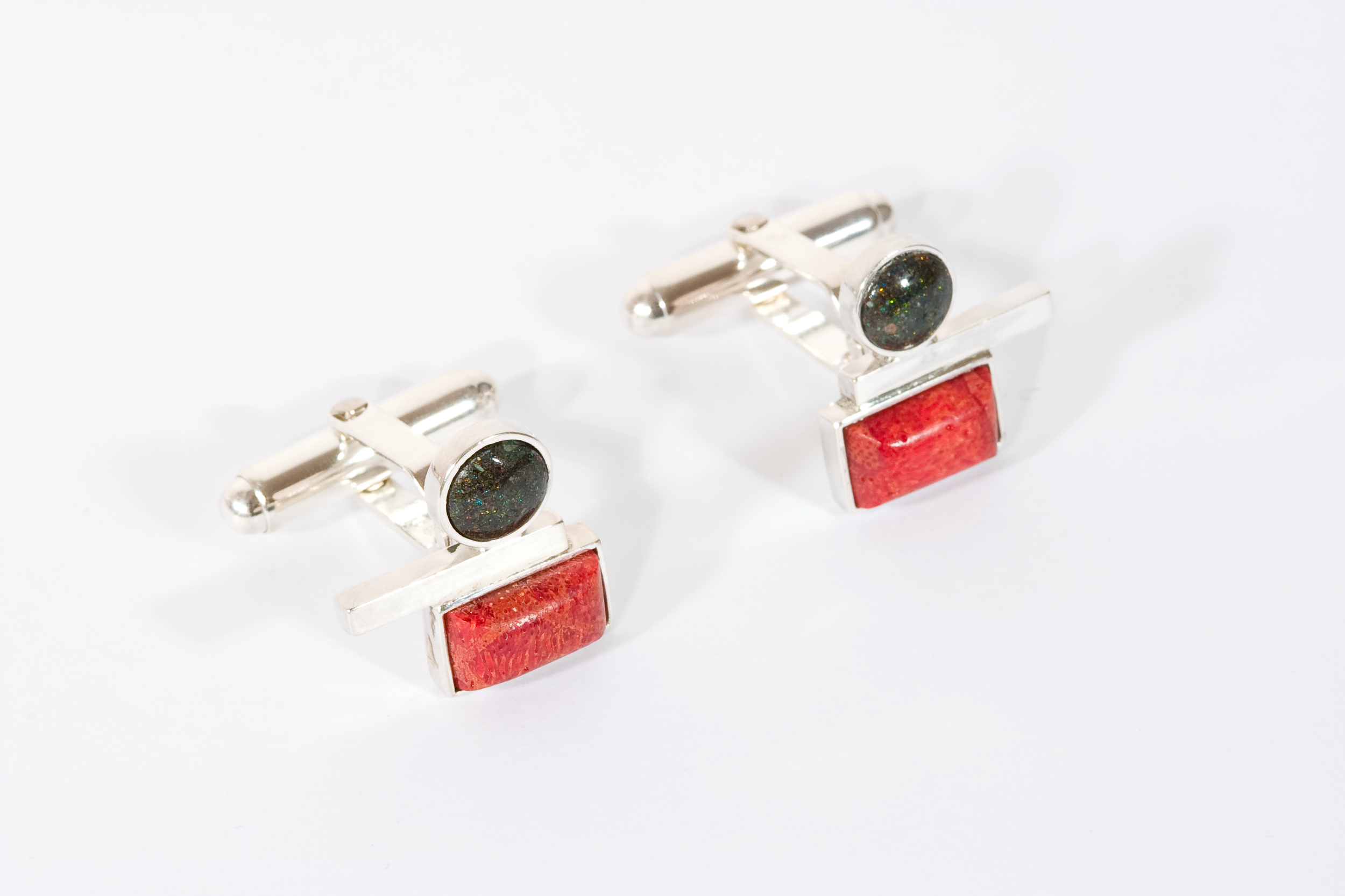 Cufflinks signed by DS, sterling silver, coral, Honduras opal - construction 