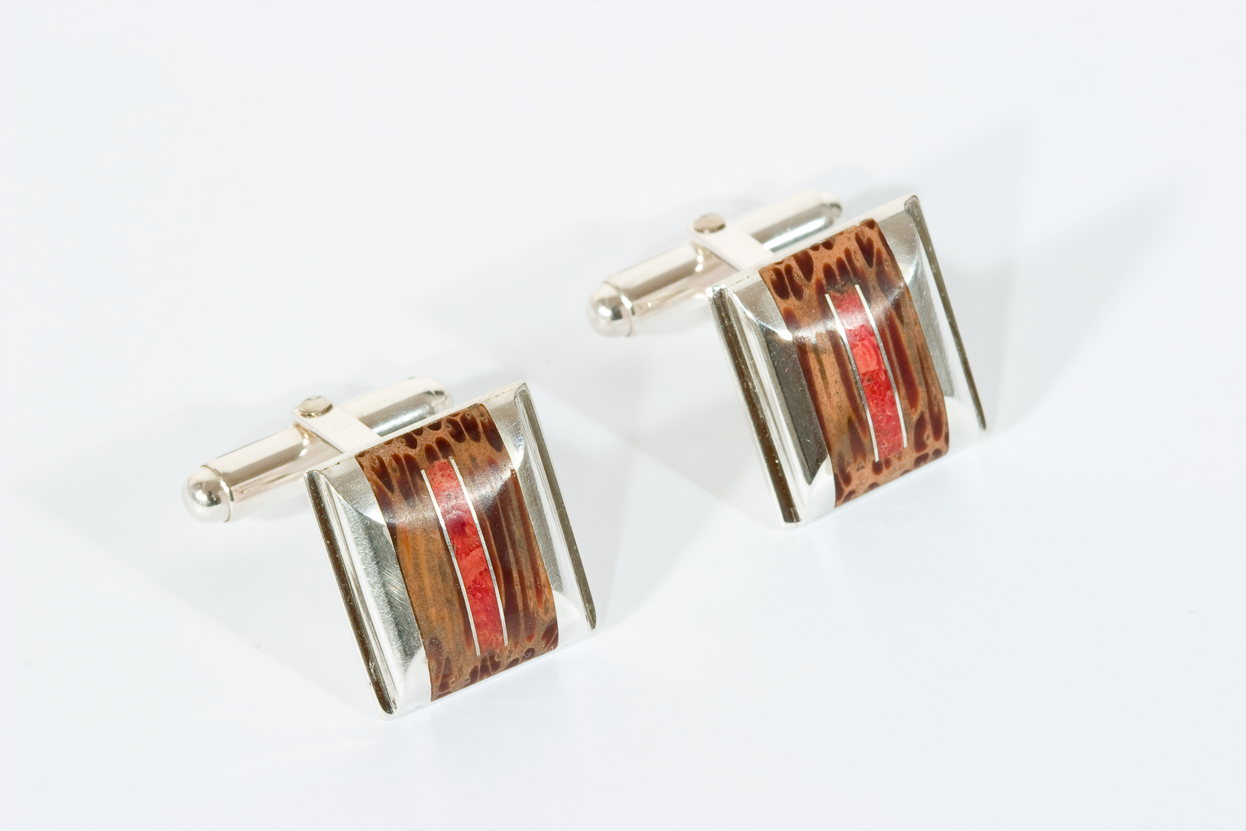  Cufflinks signed by DS, sterling silver, palm wood, coral - construction 