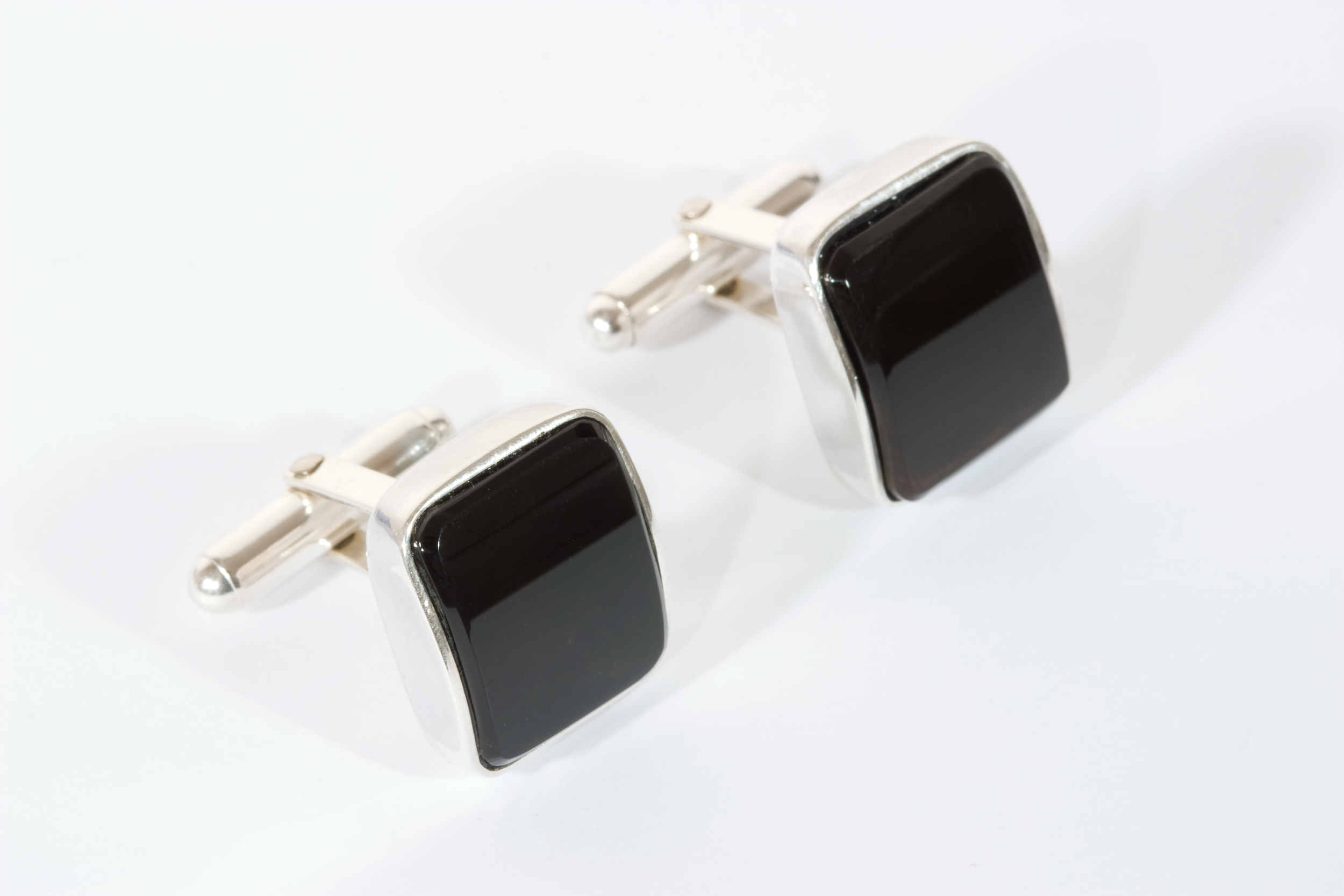  Cufflinks signed by DS, sterling silver, onyx - construction 