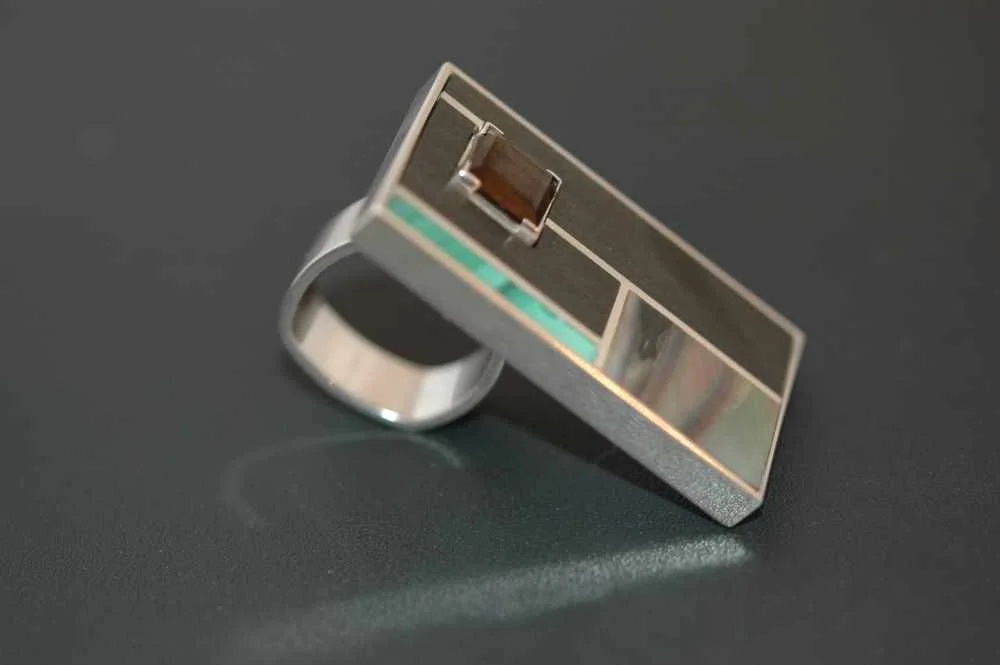 Ring signed by DS, sterling silver, ebony, mother of pearl, citrine, malachite - construction