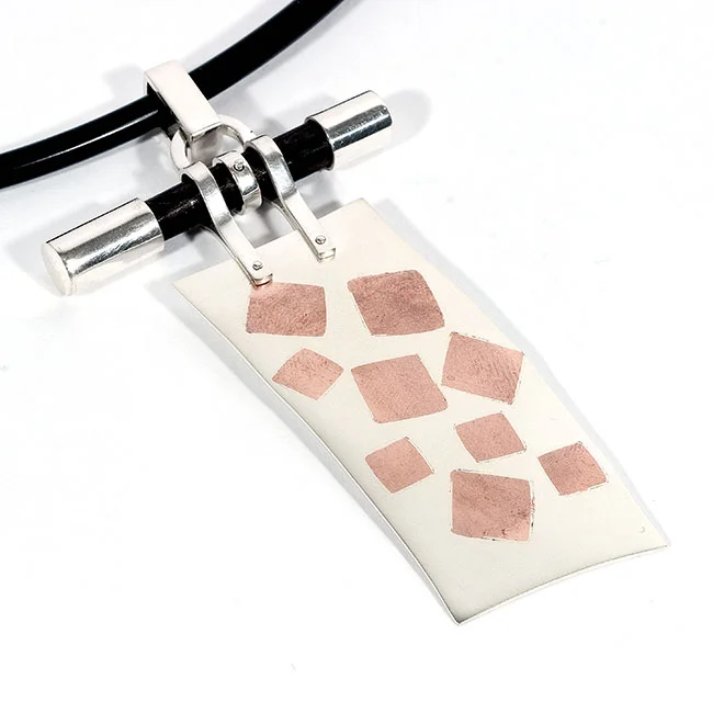 Necklace signed by DS, sterling silver, copper inlays - construction
