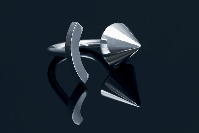 Ring signed by DS, sterling silver - construction