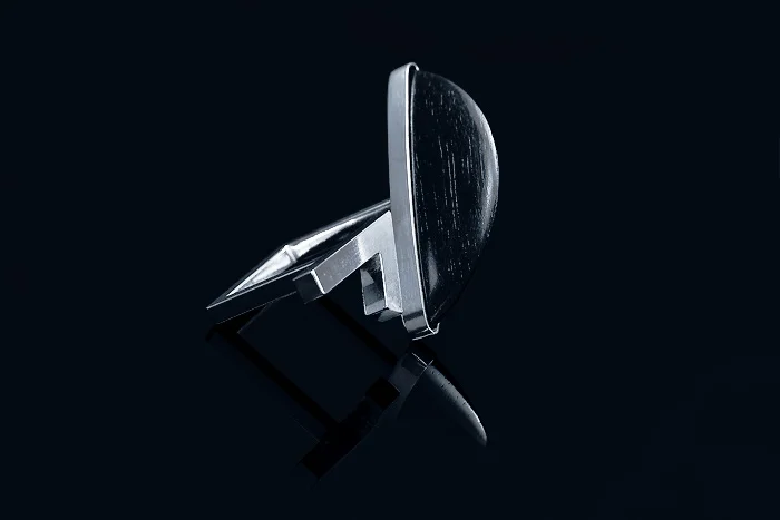 Ring signed by DS, sterling silver, ebony - construction