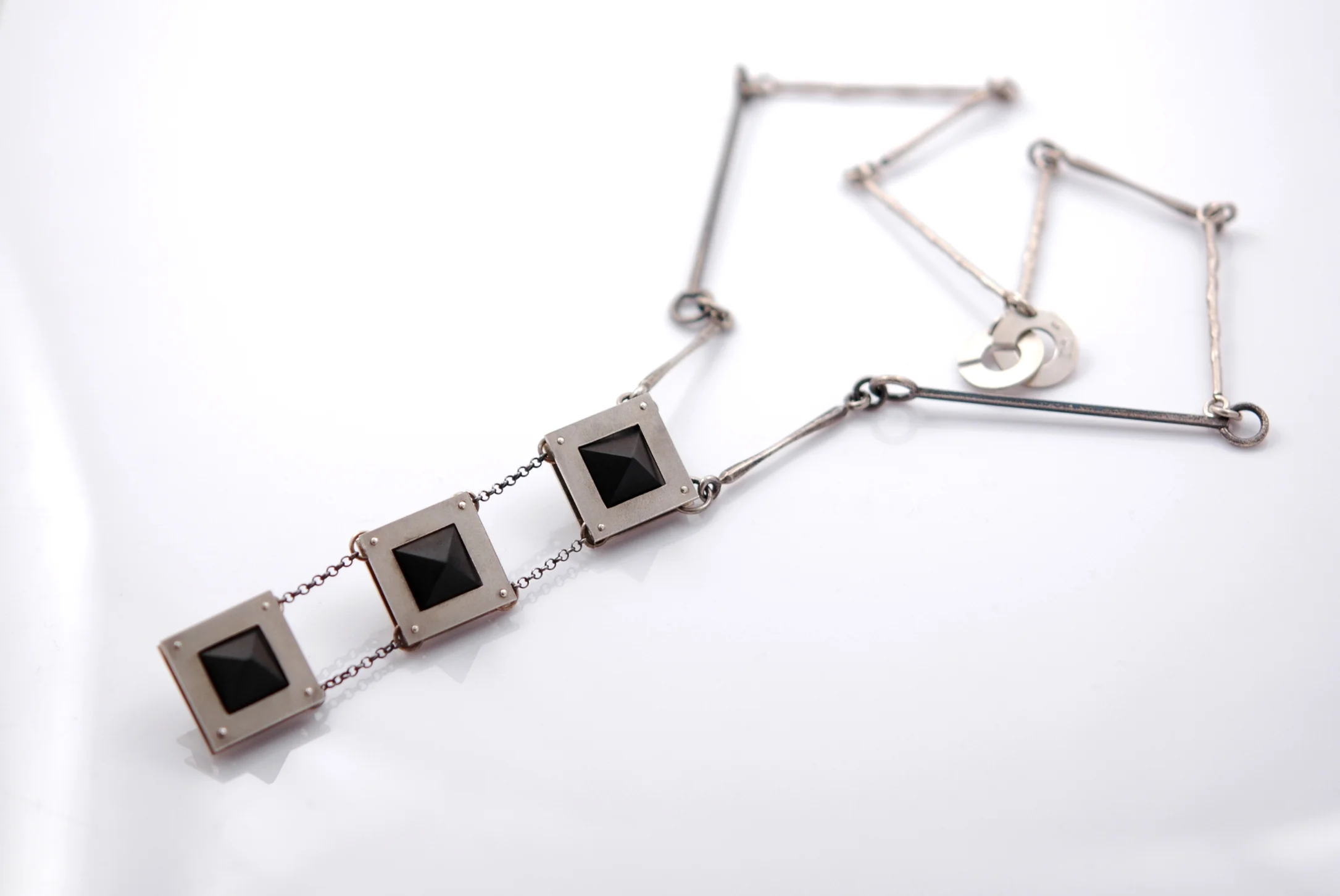  Necklace signed by DS, sterling silver, ebony - construction 