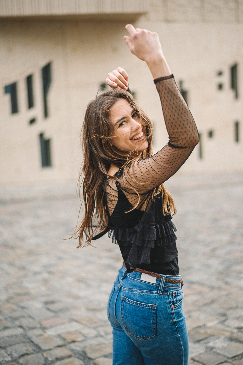 Chloe Desnoyers photographer (1).jpg