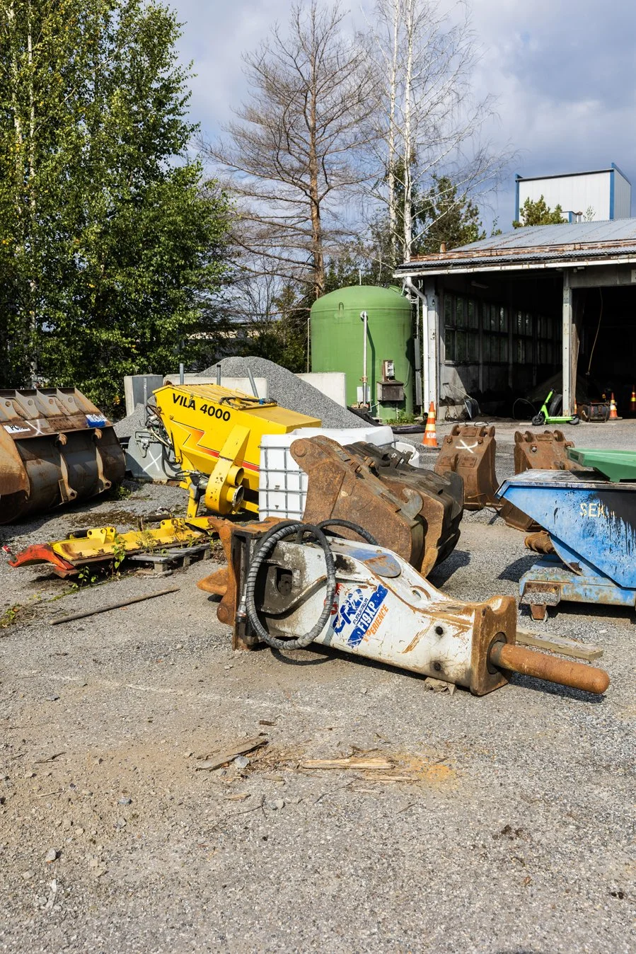 nekala 090925 JR 01.jpg