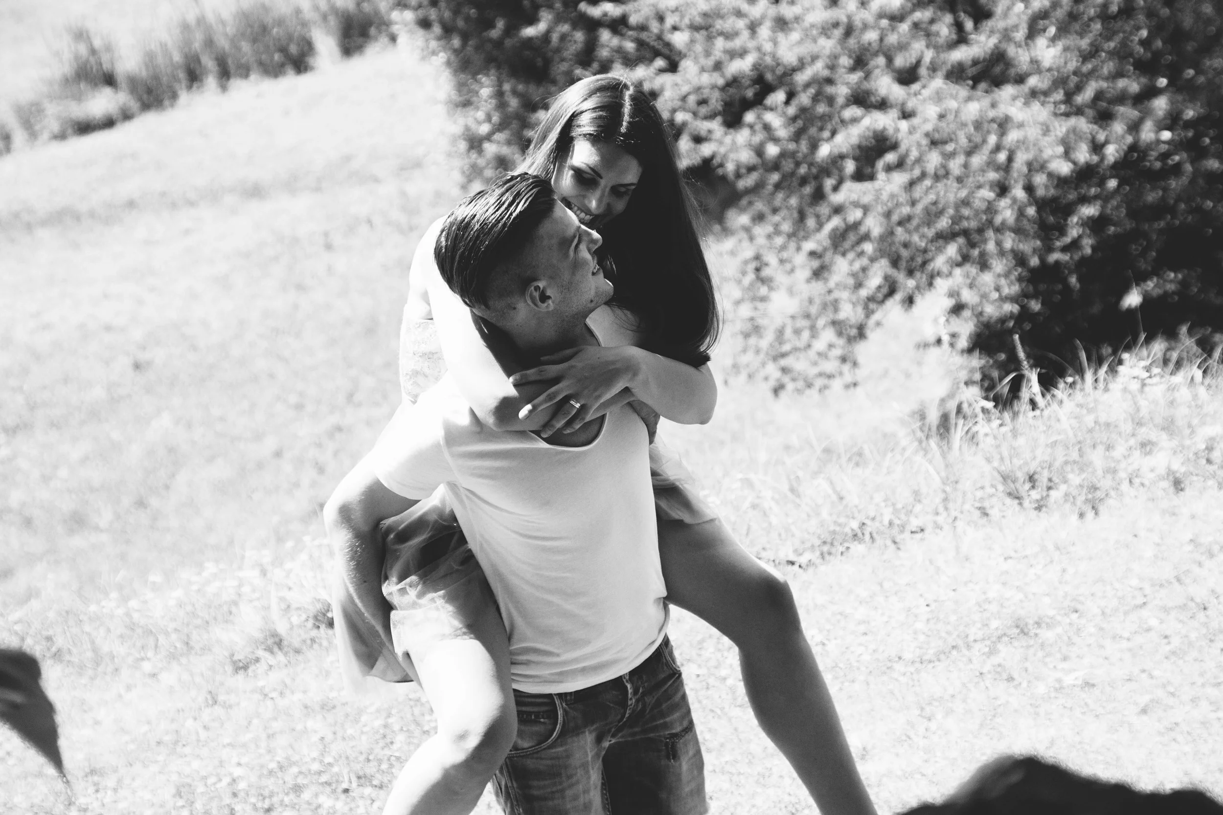 Love, en plein air.