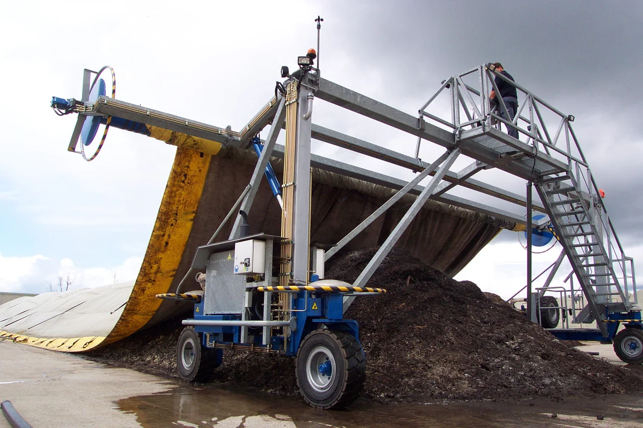 MonctonCompostSystem07.jpg