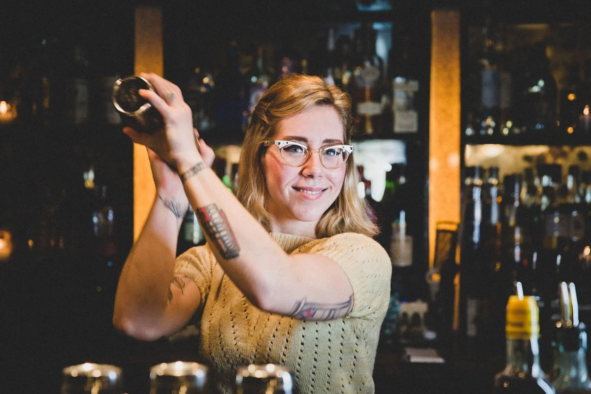 Bartender Sara Justice | Photo Credit: Neal Santos