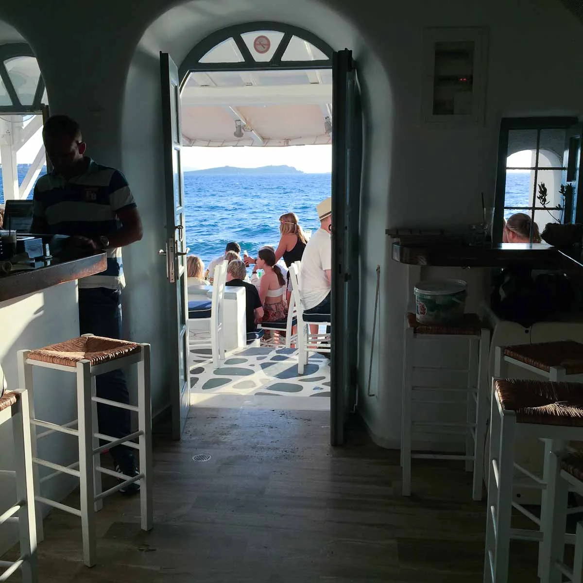 BreezeBar_Inside-2.jpg