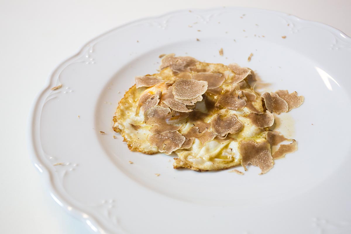 Truffle & Eggs at Locanda dell'Arco | Photograph courtesy of Locanda dell'Arco