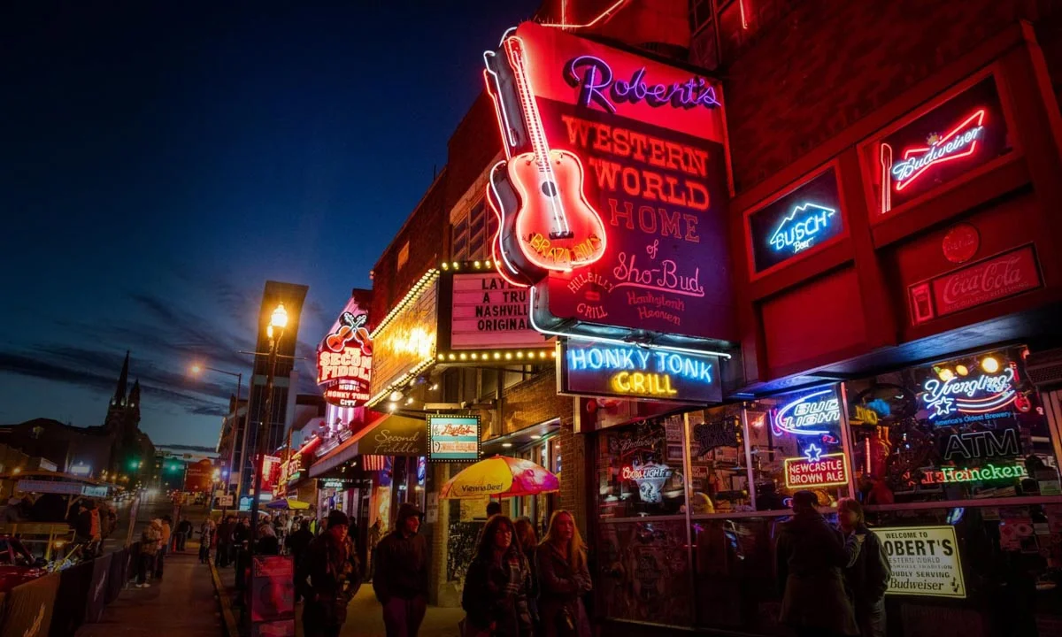 Photograph corutesy of Robert's Western World